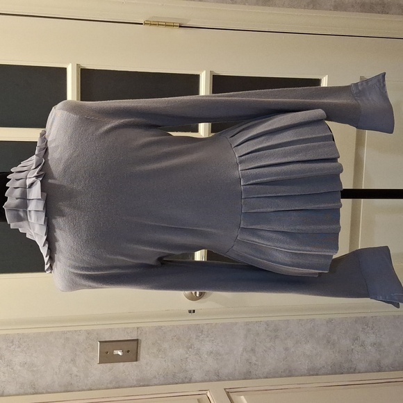 "TWELVE by TWELVE" Women's Sz. L, Gray sweater with ruffles pleats and flares. - Picture 5 of 13